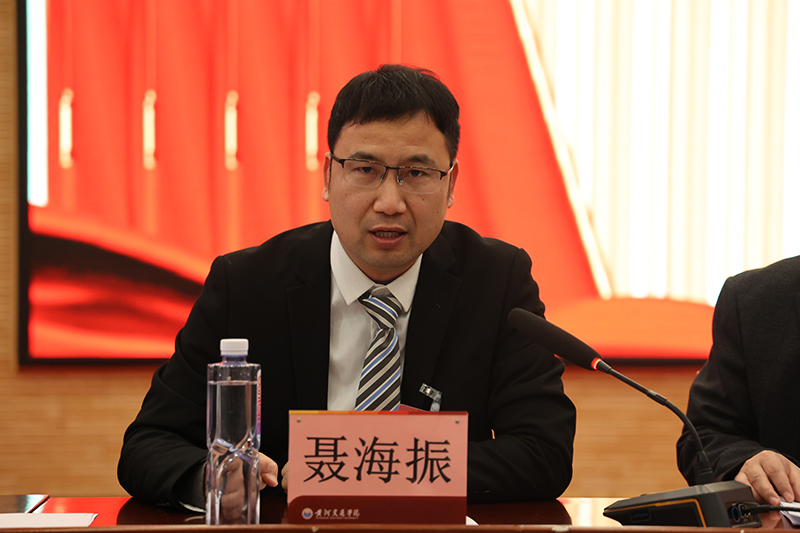 892A3220.jpg